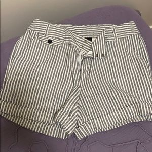 Shorts black and white stripe